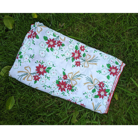 Vintage 60's 70's Christmas Floral Poinsettia Table Cloth Cutter Cloth Fabric - Picture 4 of 7